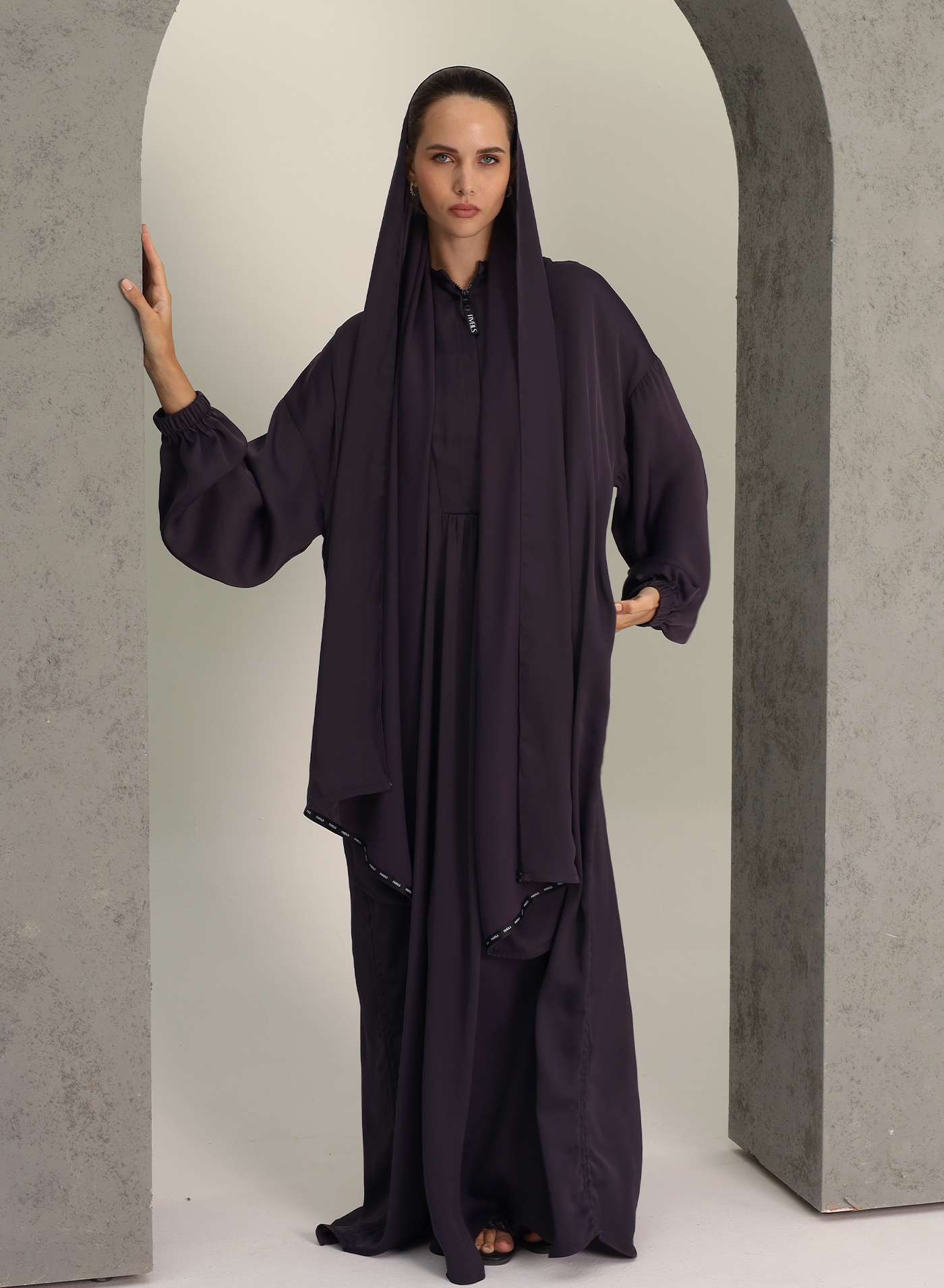 FIVEILS Basic - ISHA DRESS